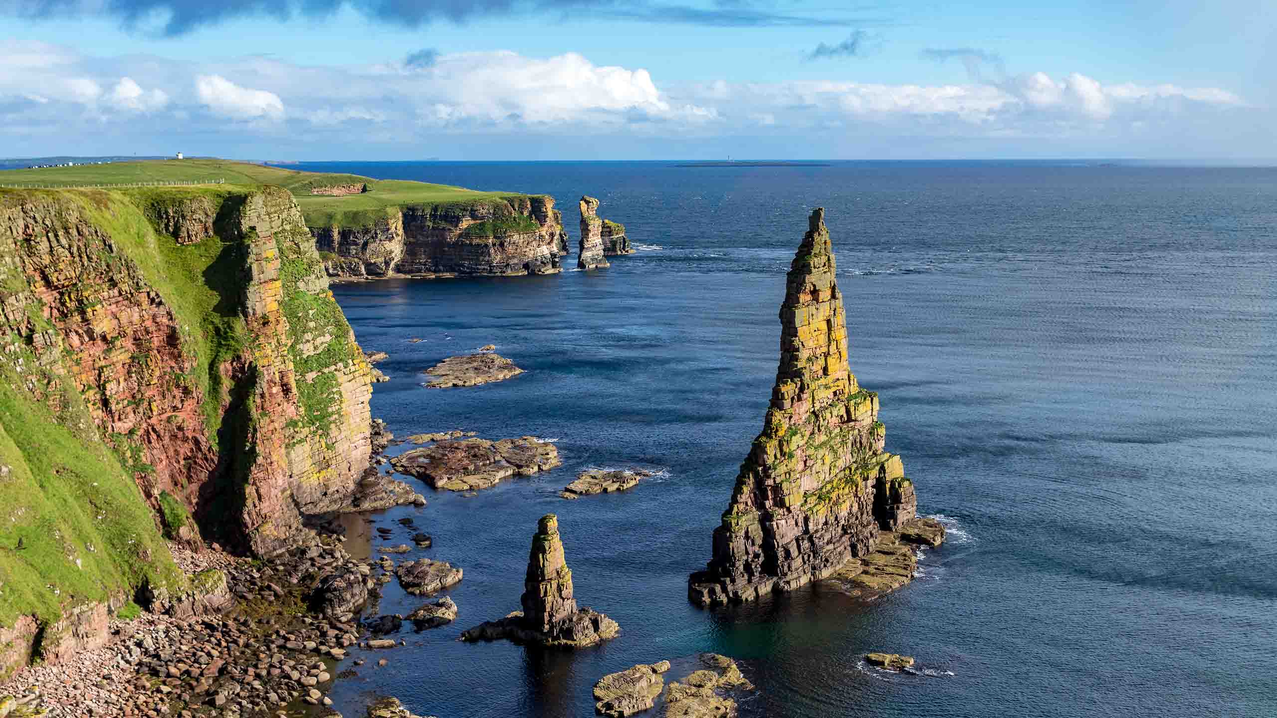 Exploring Duncansby Stacks & Lighthouse | Inverness Things To Do